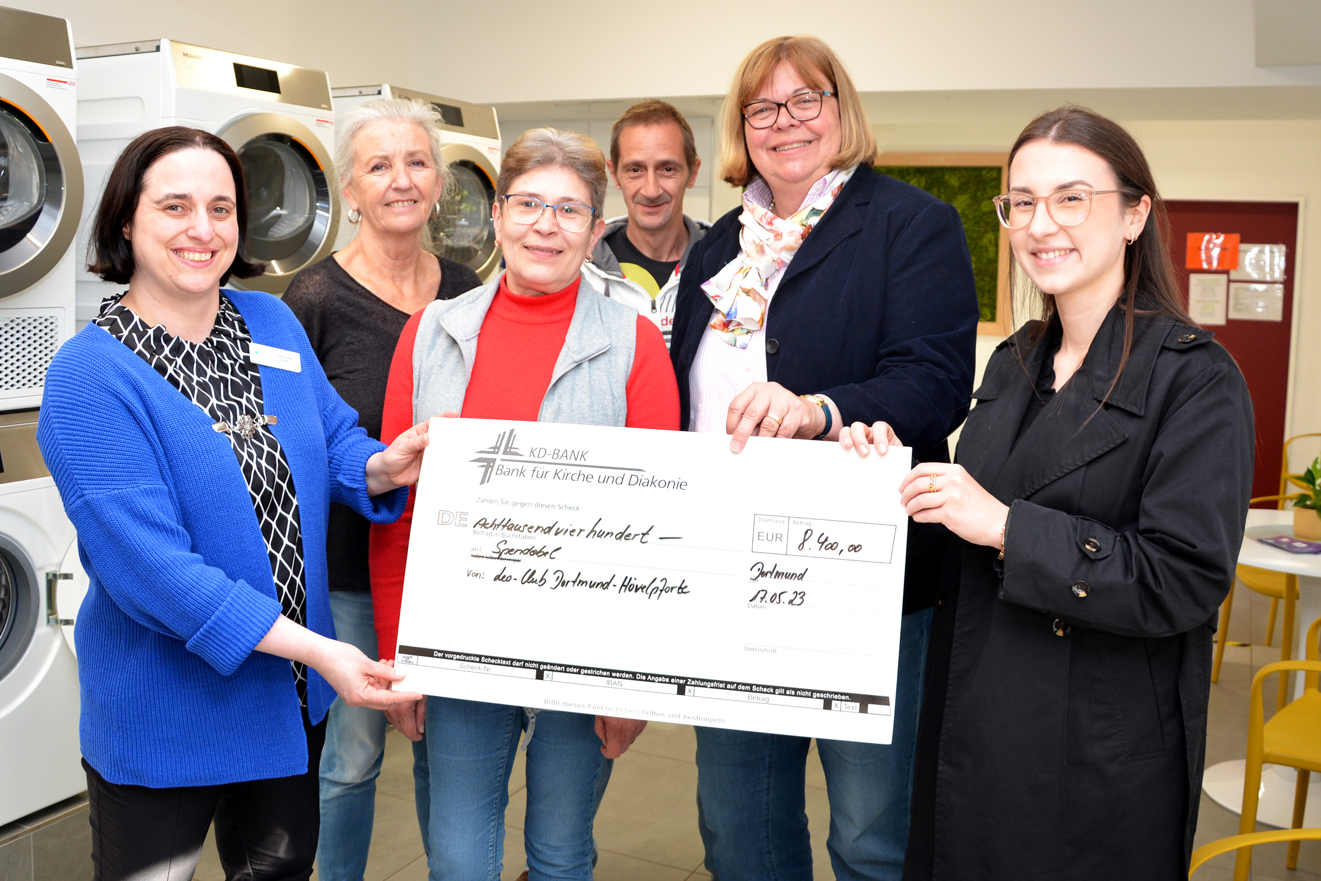 Leo-Club Dortmund-Hövelpforte spendet 8400 Euro an Waschcafé der Diakonie und Seniorenglück e.V.